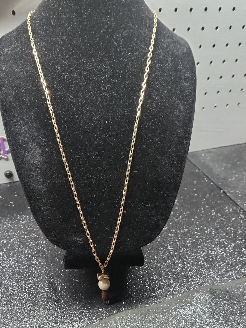 Marked And Unmarked Gold-tone Bundle - Picture 4 of 14
